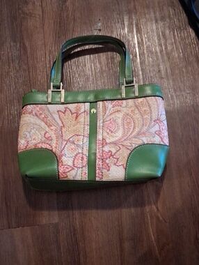 Green Floral Tapestry Tote Bag